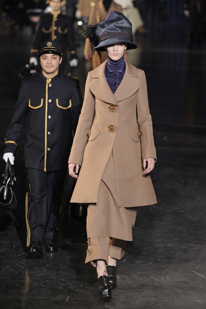 ルイ・ヴィトン」2012-13年秋冬パリ・コレクション - WWDJAPAN