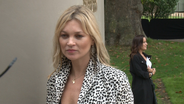 次回予告 ファッション通信11月7日 正統派から前衛派までパワーみなぎる 16年春夏 ロンドン コレクション レポート Wwdjapan Com