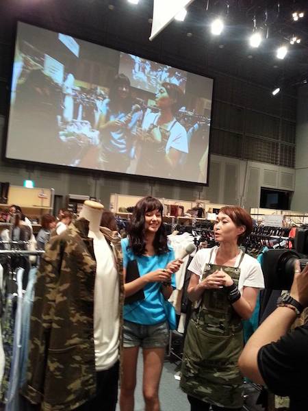 ベイクルーズがファミリーセールでイベント 浦浜アリサとデニスが実況中継 Wwdjapan ベイクルーズがファミリーセールでイベント 浦浜アリサとデニスが実況中継 Wwdjapan