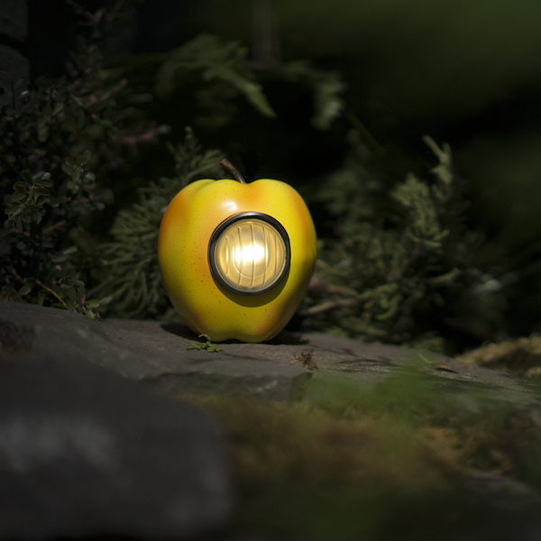 アンダーカバー メディコムトイ ギラップル GILAPPLE ゴールド 照明 ブックマーク」×「アンダーカバー」限定のリンゴ型ルームライト