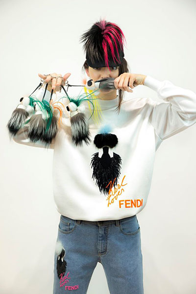 FENDI ニット　カールラガーフェルド 中古・古着通販】FENDI (フェンディ) カールラガーフェルド