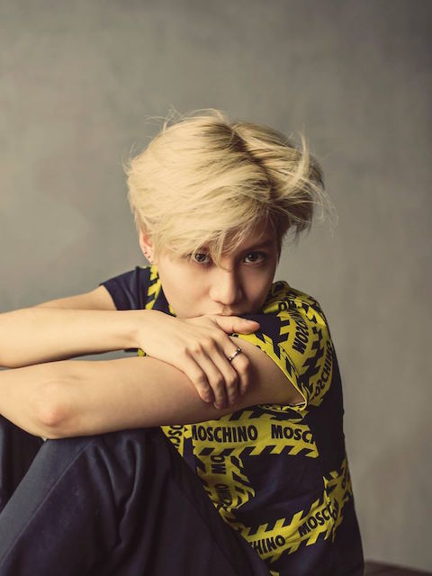 大人も着やすいシンプルファッション SHINee テミン 限定 Tシャツ&写真集 moschino アイドル