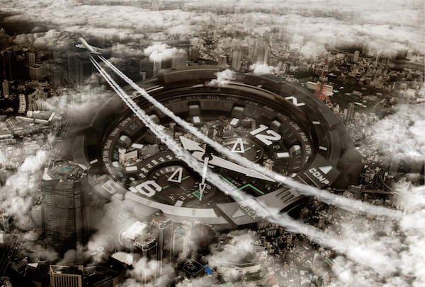 Gショック」が生誕30年周年記念ブックを無料配布、フランクが監修