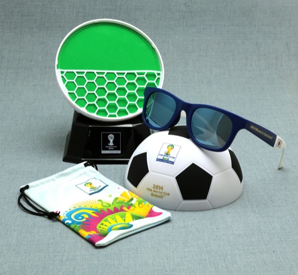 ゾフ」がFIFAワールドカップのオフィシャルサングラスを発売 - WWDJAPAN