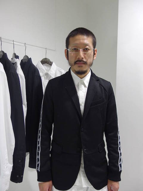 山田孝之がジャージーを着るサラリーマンを熱演 「アシックス×ケイスケ