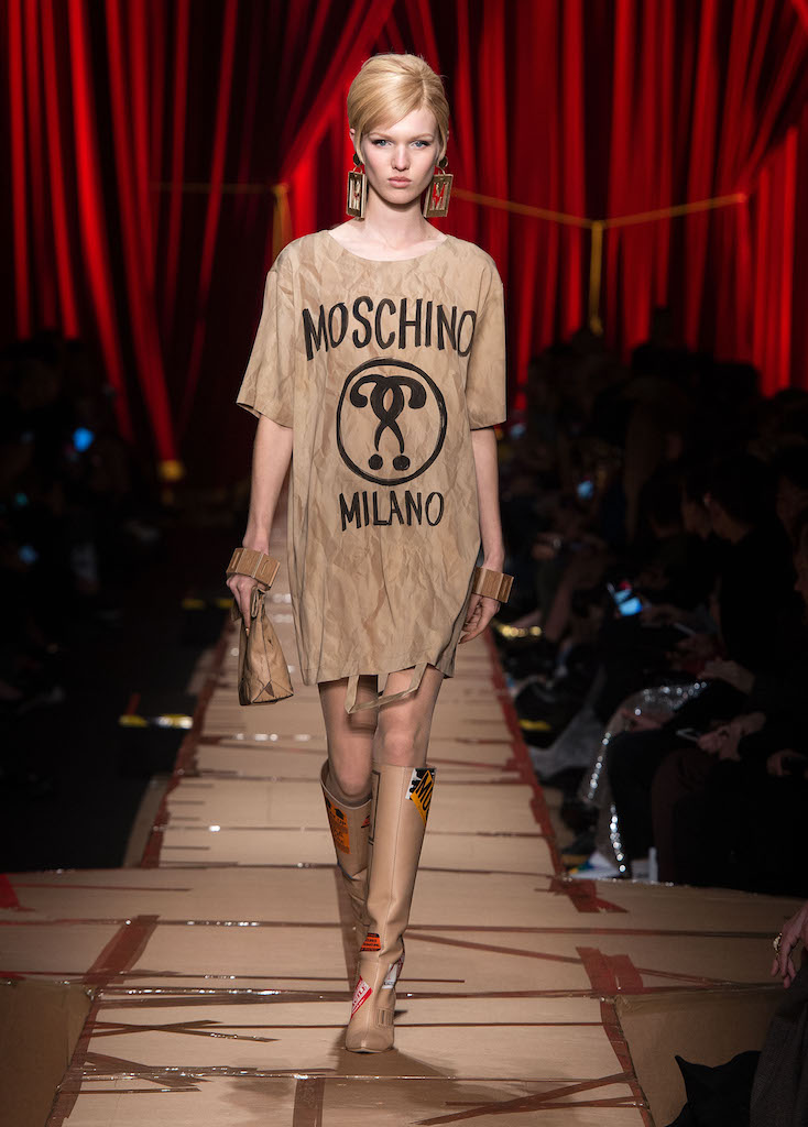 モスキーノ」2017-18年秋冬ミラノ・コレクション - WWDJAPAN ‐ 最新