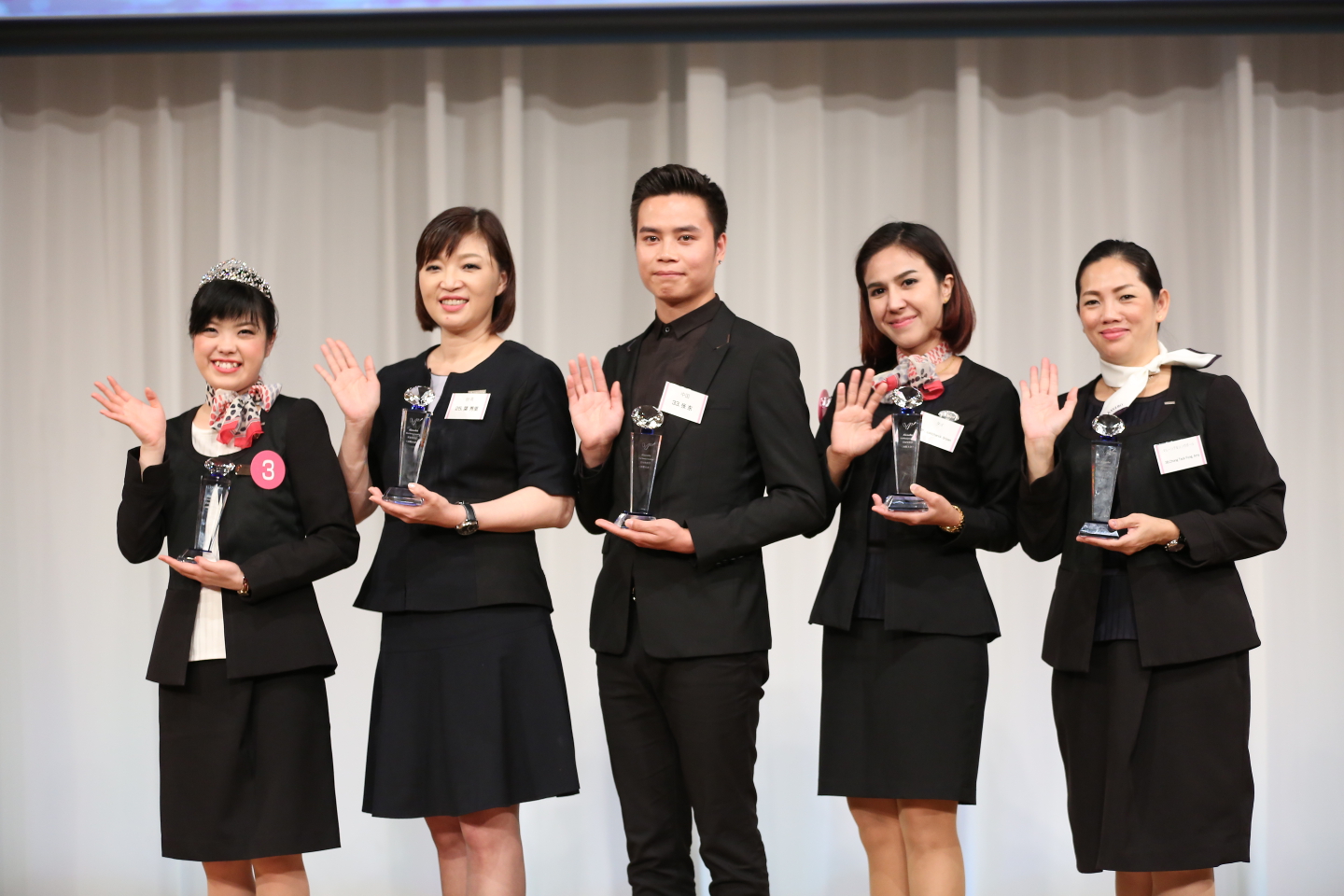 カネボウ全世界5000人の美容部員のトップに選ばれたのは Wwdjapan
