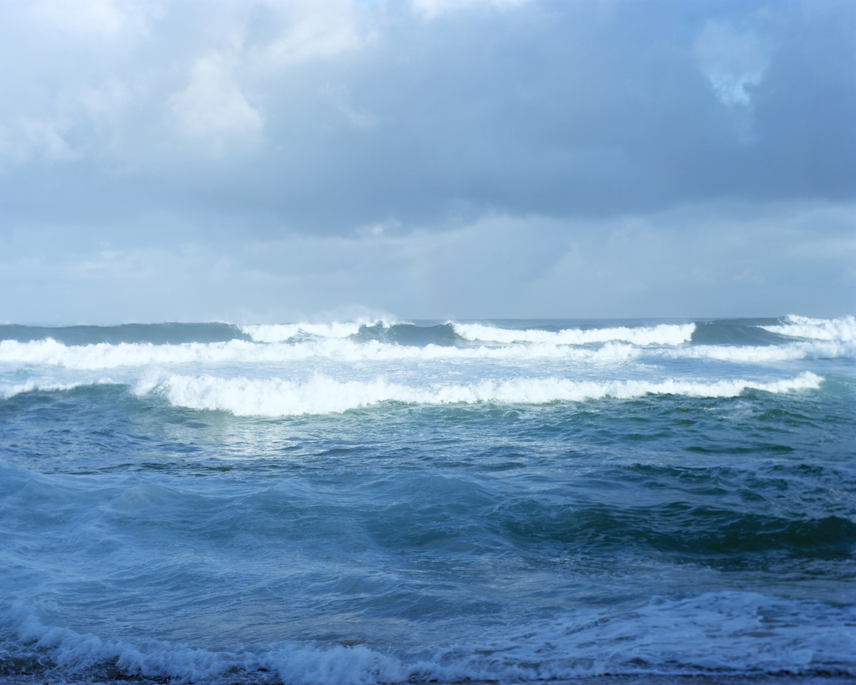 ホンマタカシが撮るハワイの波、写真展「NEW WAVES」が開催中 - WWDJAPAN