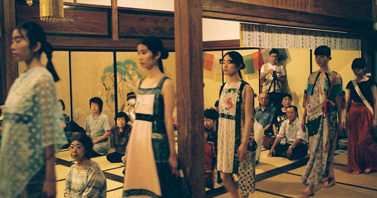 シナ スイエン」がルック撮影を一般公開 佐内正史が撮影 - WWDJAPAN