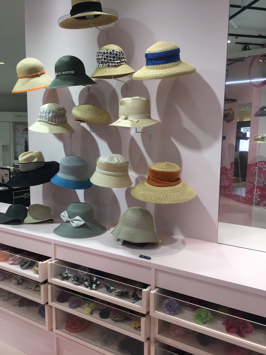 伊勢丹新宿で出合う3代にわたる伝説デザイナーの帽子 - WWDJAPAN