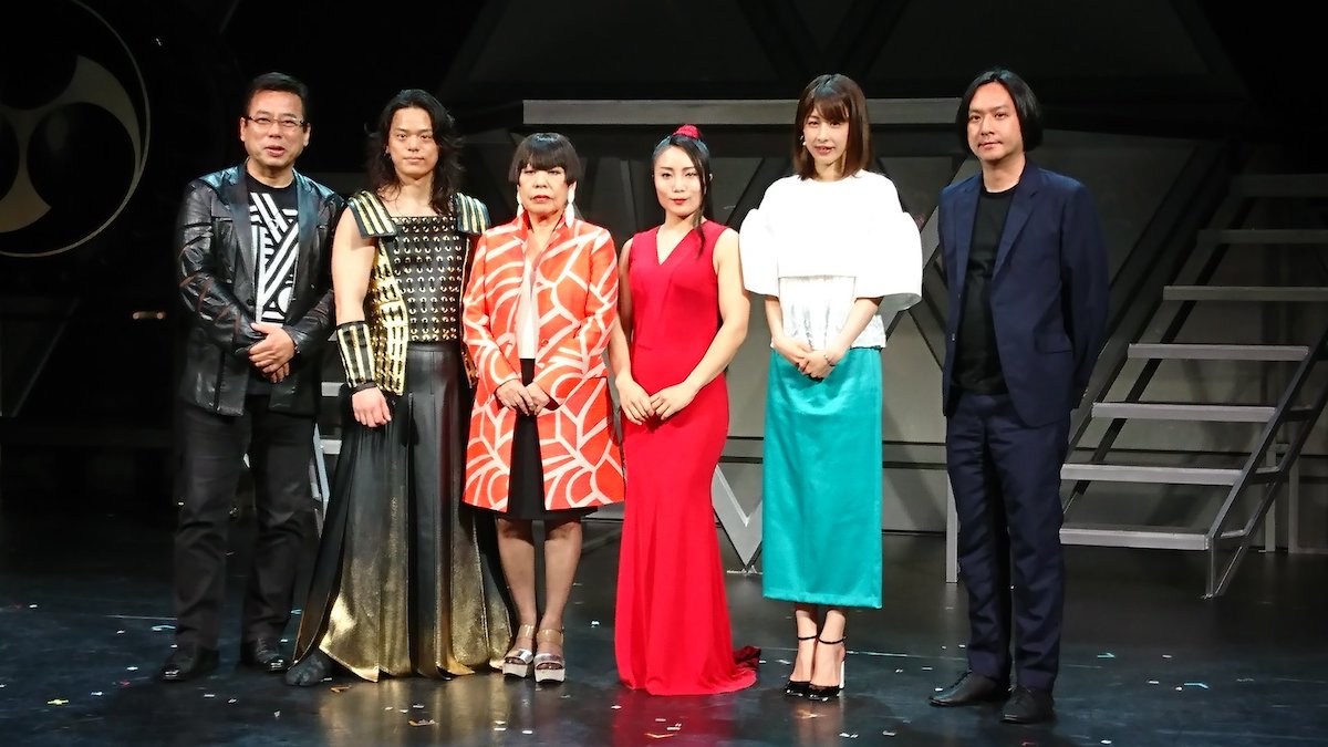 コシノジュンコが舞台衣装をデザインする ドラム タオ の241公演スタート Wwd Japan Com