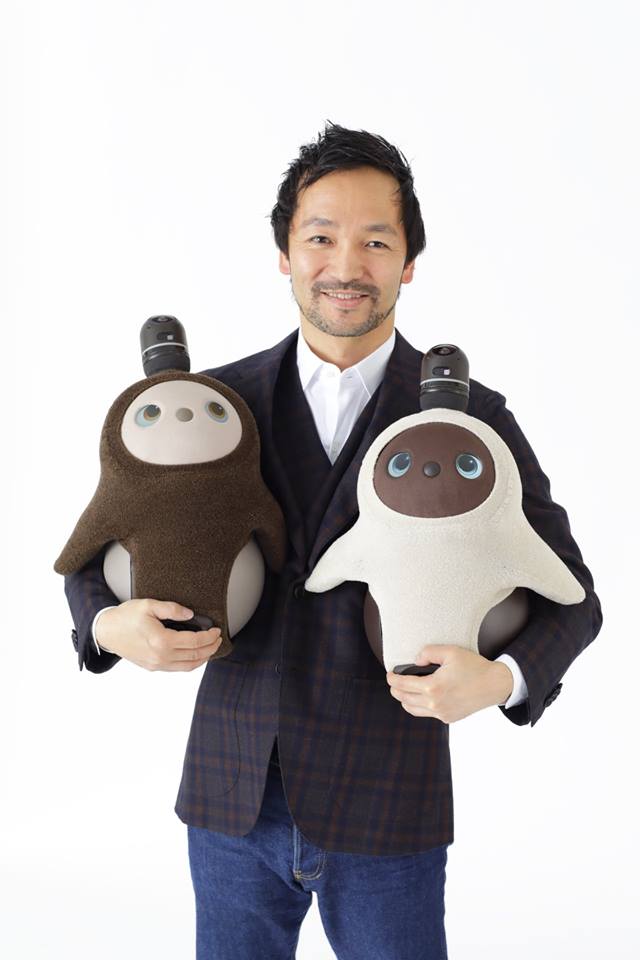 親しい人に抱っこをせがむ 家族型ロボット らぼっと が発売 Wwdjapan