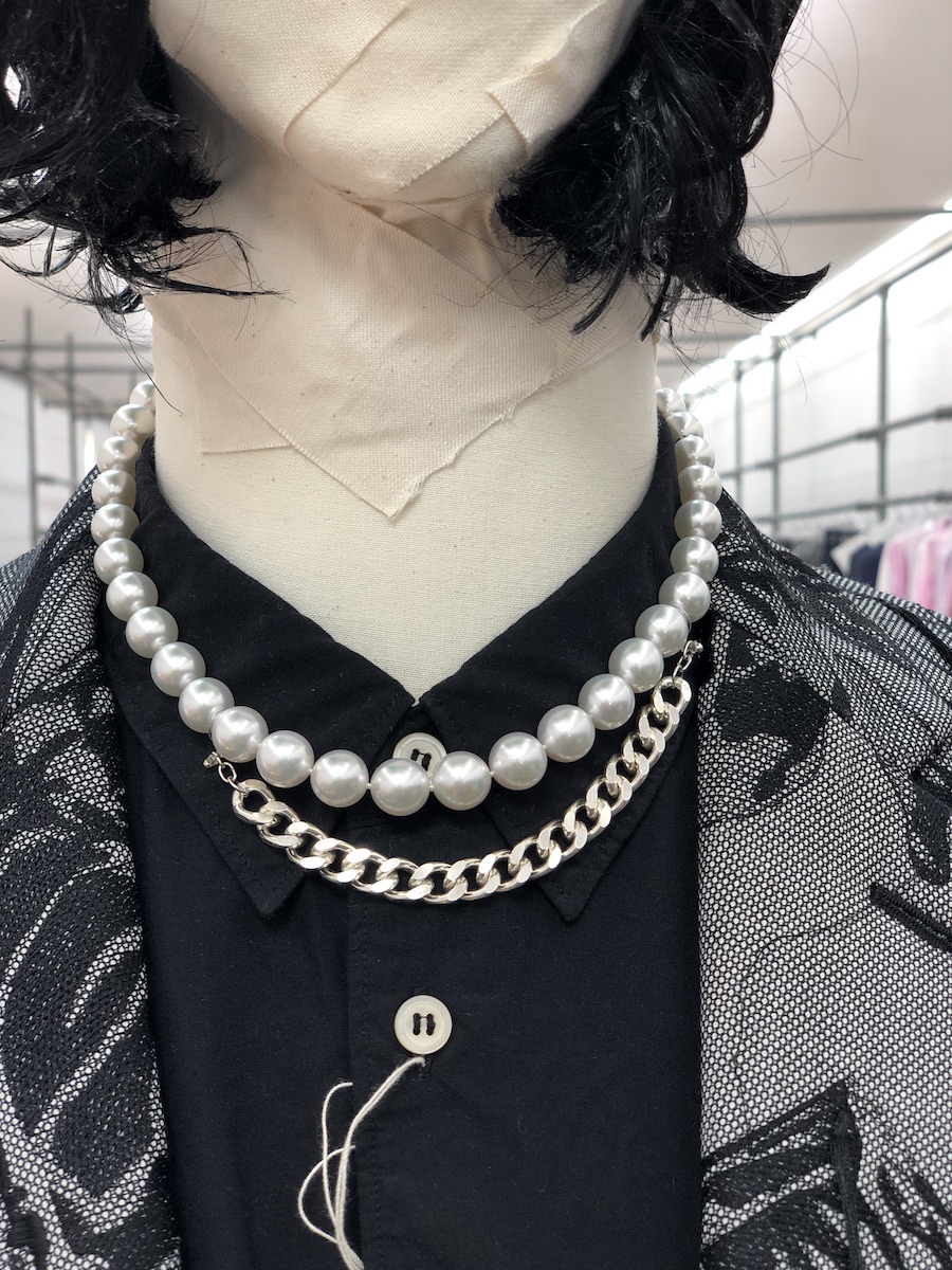 「コム デ ギャルソン・オム プリュス」が真珠の「ミキモト」とコラボ 数百万円のネックレス - WWDJAPAN