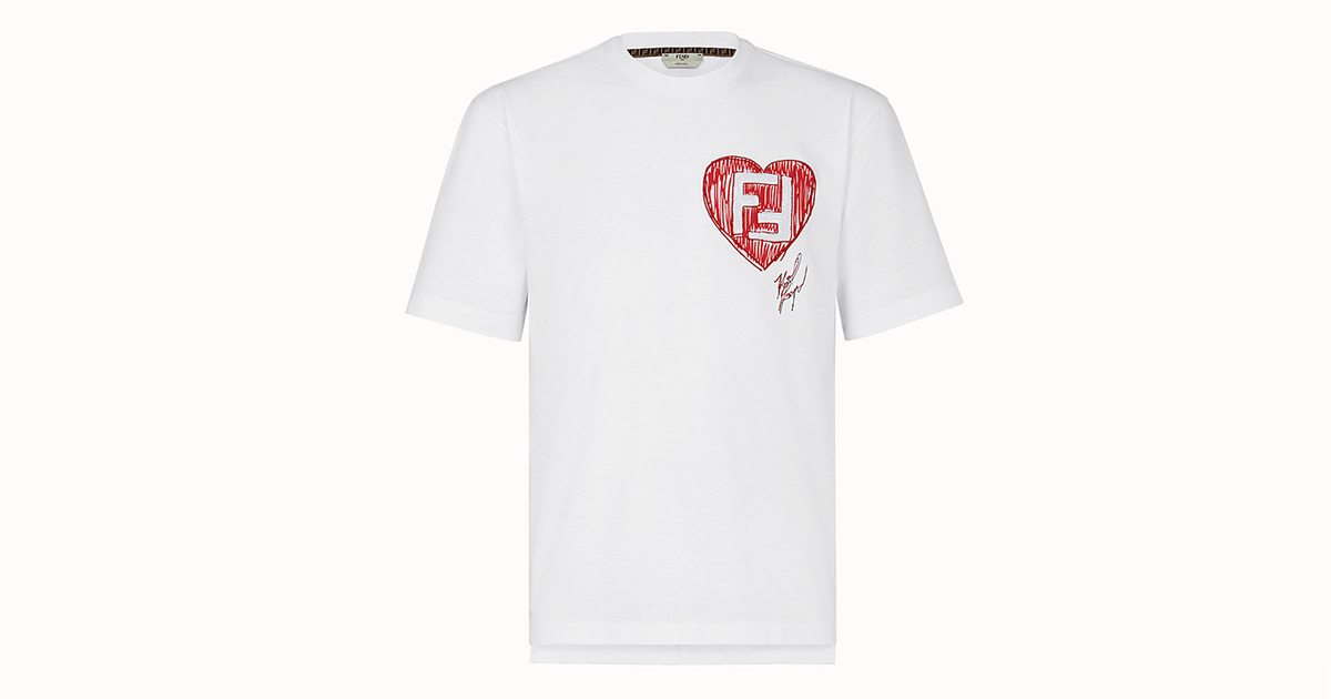 フェンディ」がカール・ラガーフェルドに捧げる限定Tシャツ発売
