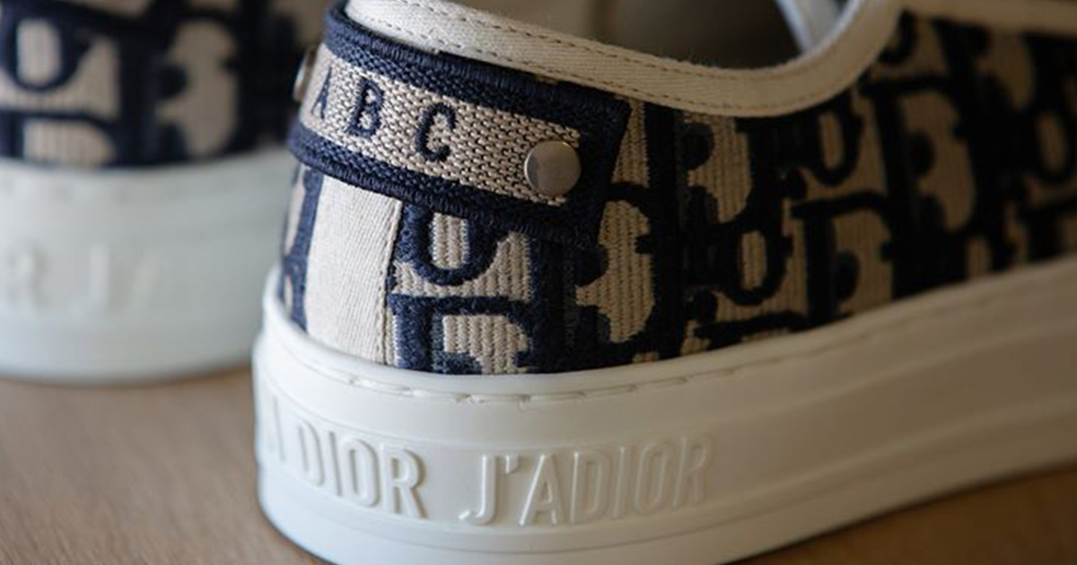 【大人カジュアルに華を添えて♪】DIOR スニーカー 靴紐ロゴがかわいい♥【Dior】WALK'N'DIOR スニーカー2色 (Dior