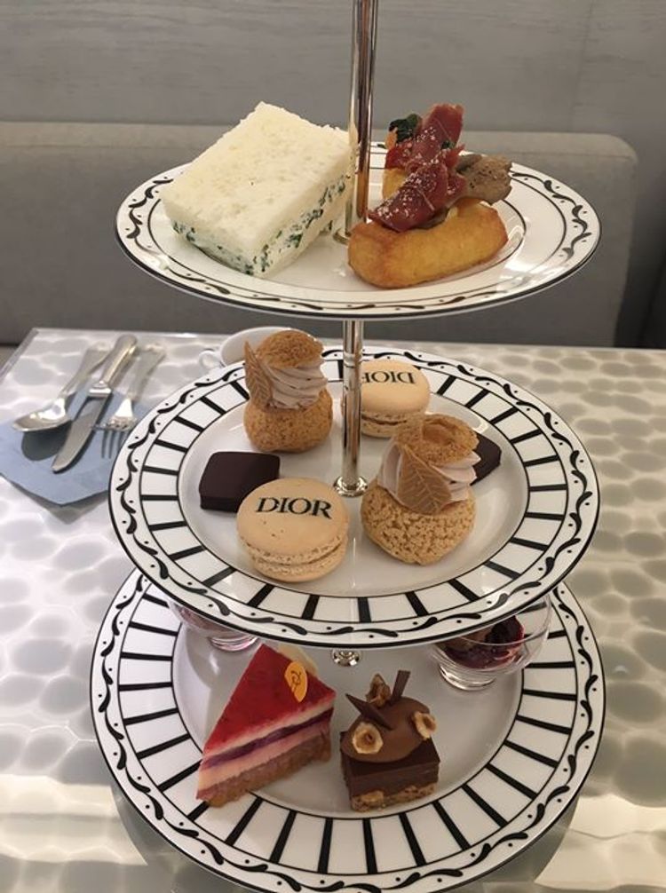銀座の穴場スポット「カフェ ディオール」で優雅なティータイムを - WWDJAPAN ‐ 最新ファッション＆ビューティニュース情報
