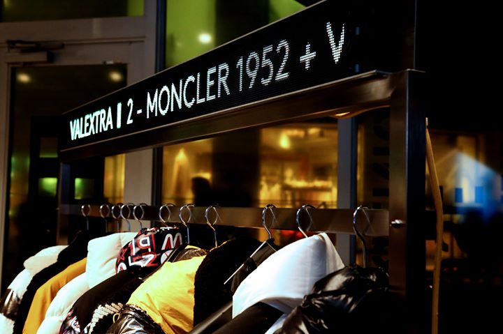 驚きの破格値2023 MONCLER - MONCLER HOUSE OF GENIUS モンクレール