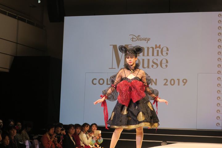ミニーマウスが文化服装学院生とショーで共演 ウォルト ディズニーと産学連携 Wwdjapan