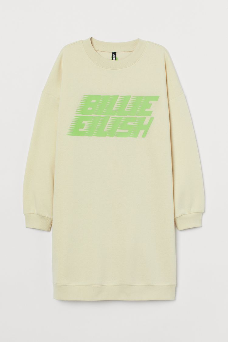 「H&M」 × ビリー・アイリッシュ オフィシャルロゴ“ブローシュ”を用いたTシャツやスエット - WWDJAPAN