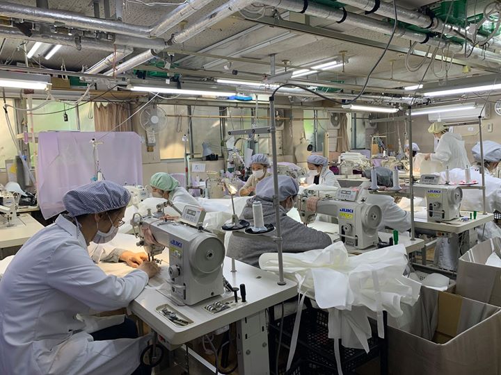 中小の縫製業者が医療用ガウン4万5000着を4月末までに納入 コロナ禍があぶり出したアパレル産業のひずみ Wwdjapan Com