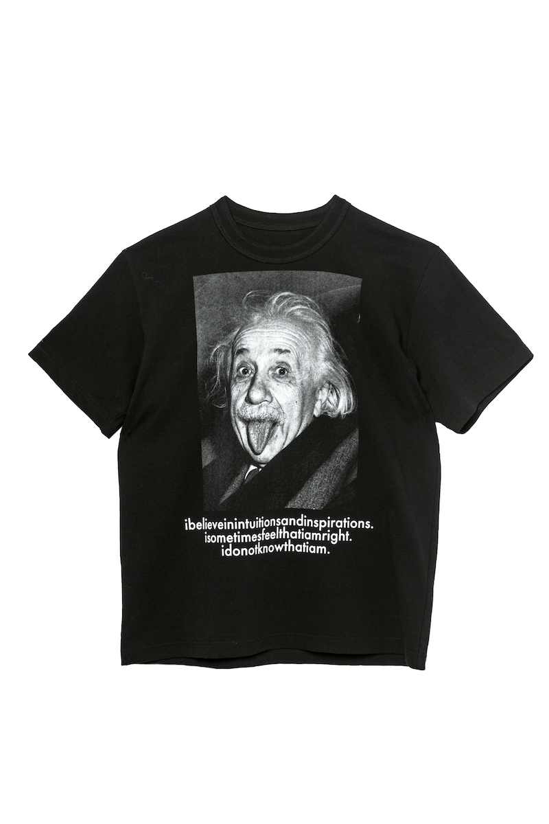 「サカイ」が理論物理学者アインシュタインとコラボ？ あの有名な“舌出し”写真をプリント - WWDJAPAN