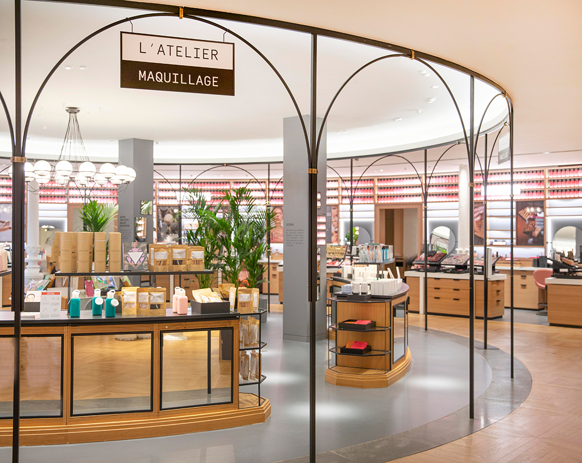 パリ老舗百貨店ル ボン マルシェに新たな 美のメッカ 誕生 メイクアップ中心の美容コーナー開設 Wwd Japan Com