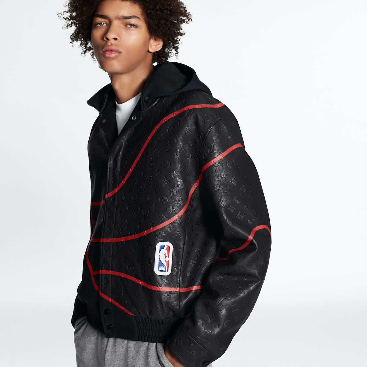 ルイヴィトン 741L 【NBA】レザーパッチバスケットボール 新品お値下げ