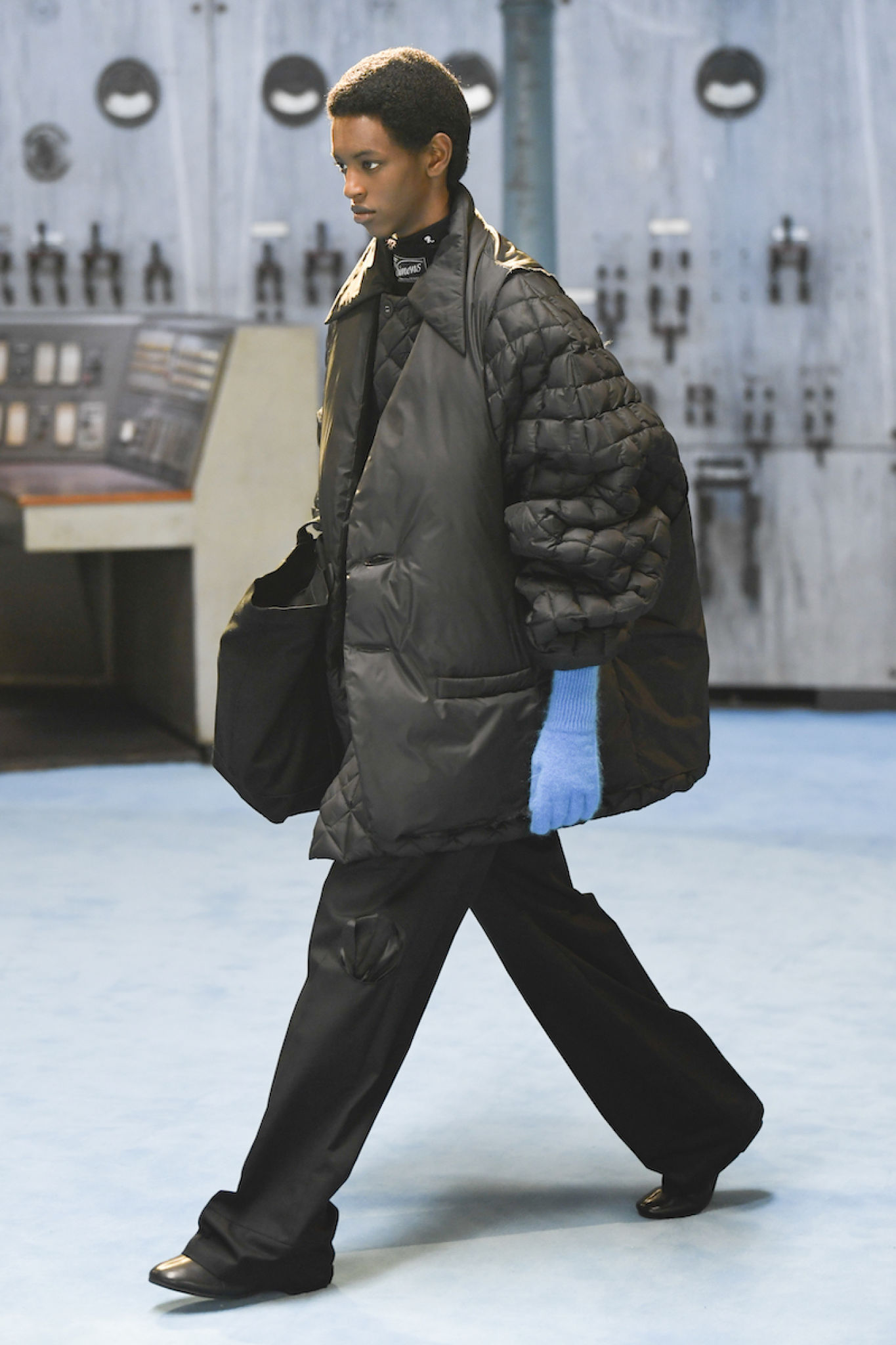 RAF SIMONS 21 aw look 41 collectionカラーブラック