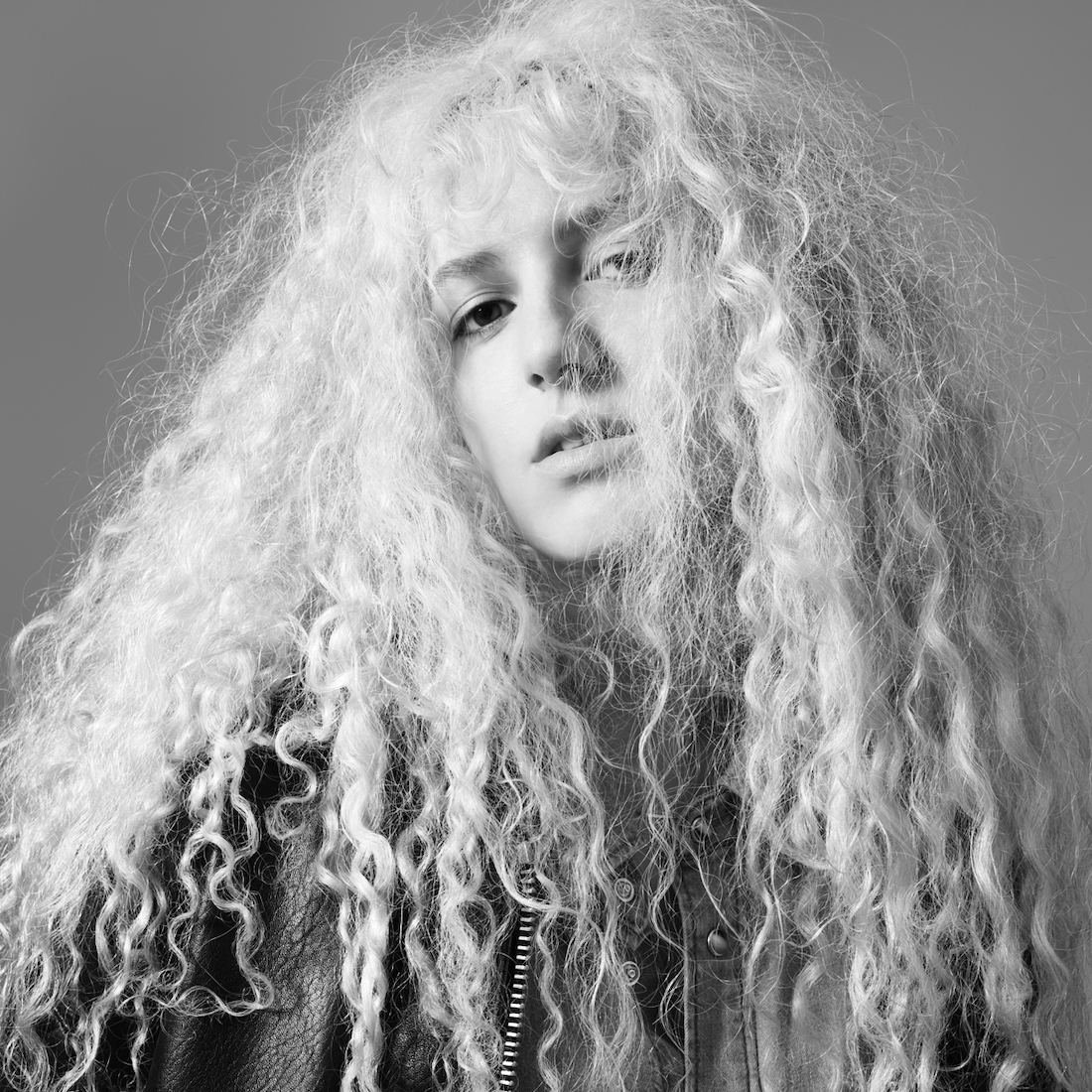 エディ注目の気鋭ミュージシャン 「セリーヌ オム」2022年春夏のBGMを