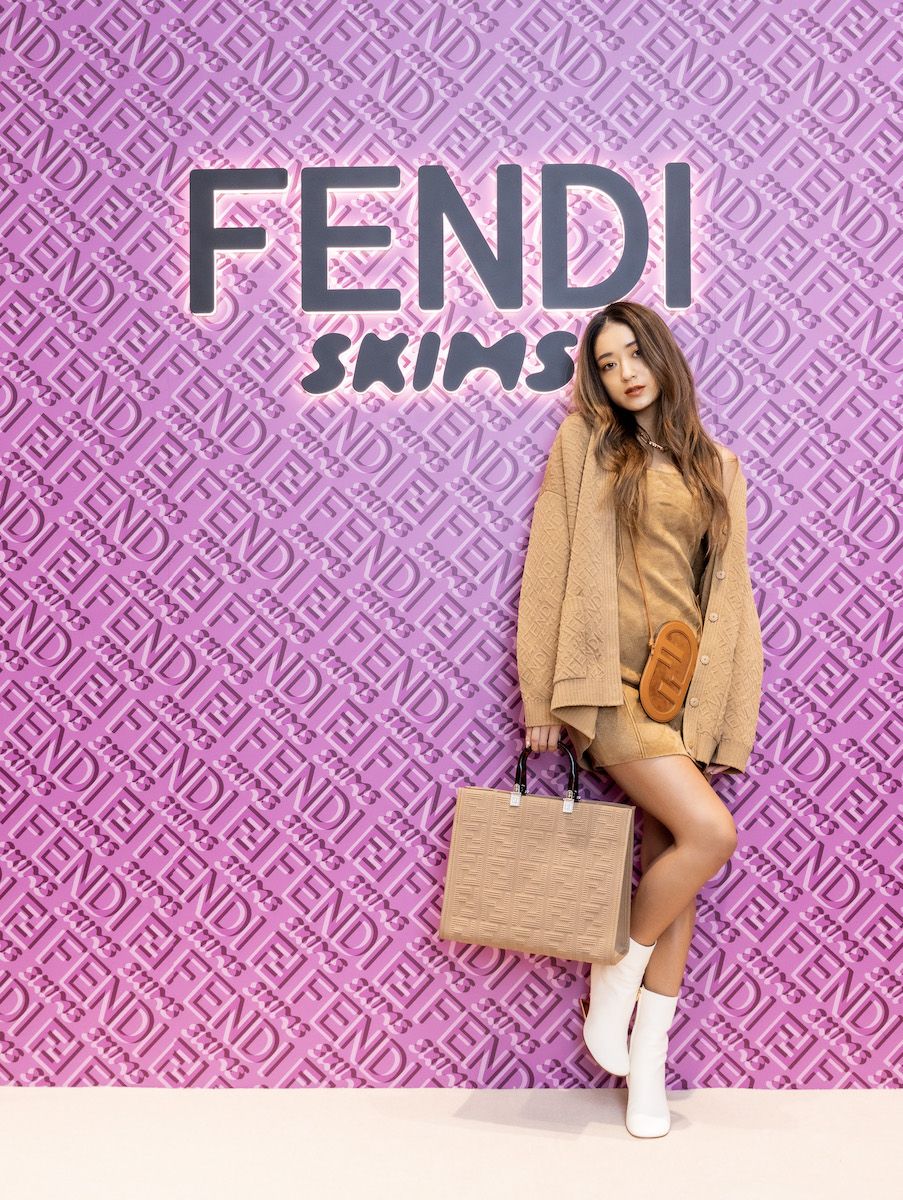 送料無料産直 FENDI×SKIMS コスメポーチ - バッグ