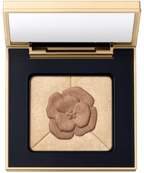 つけ襟とシースルーで差をつける Zozotownでz世代が探したアイテムは 21年12月 Wwdjapan