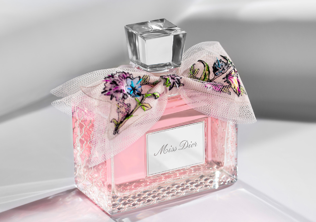 香水“ミス ディオール”から世界限定100個のクチュールエディション
