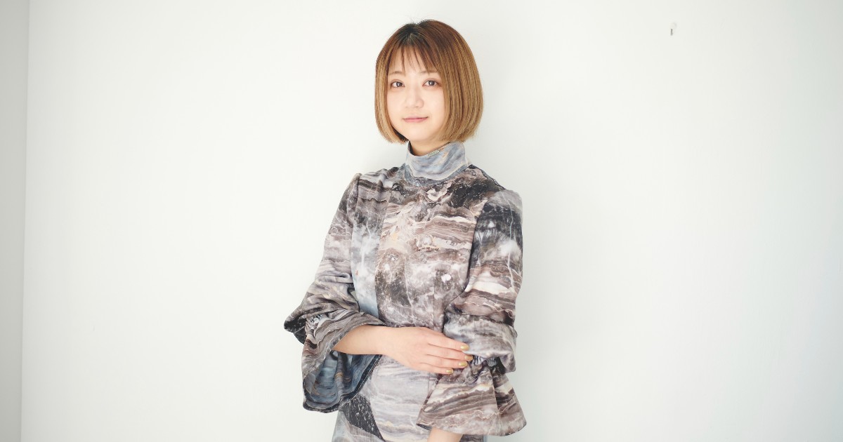 広告会社からデザイナーへ 乃木坂46の衣装デザインも担当した 