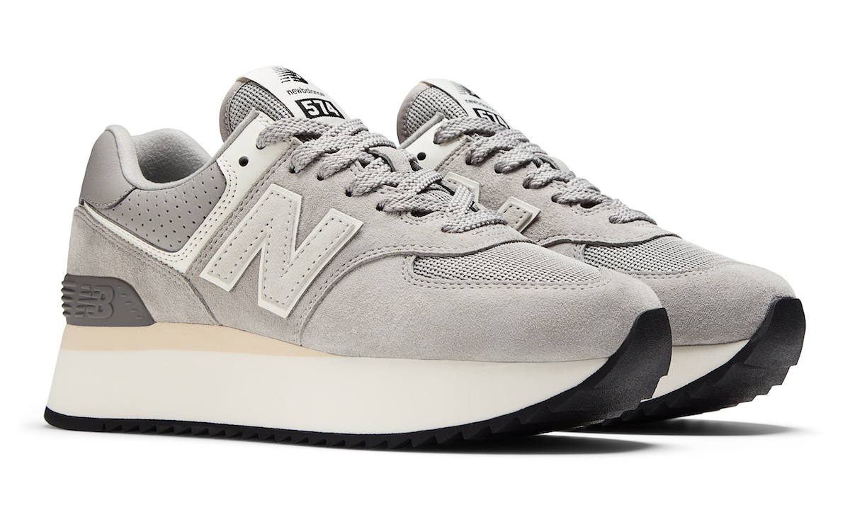 New Balance 厚底スニーカー