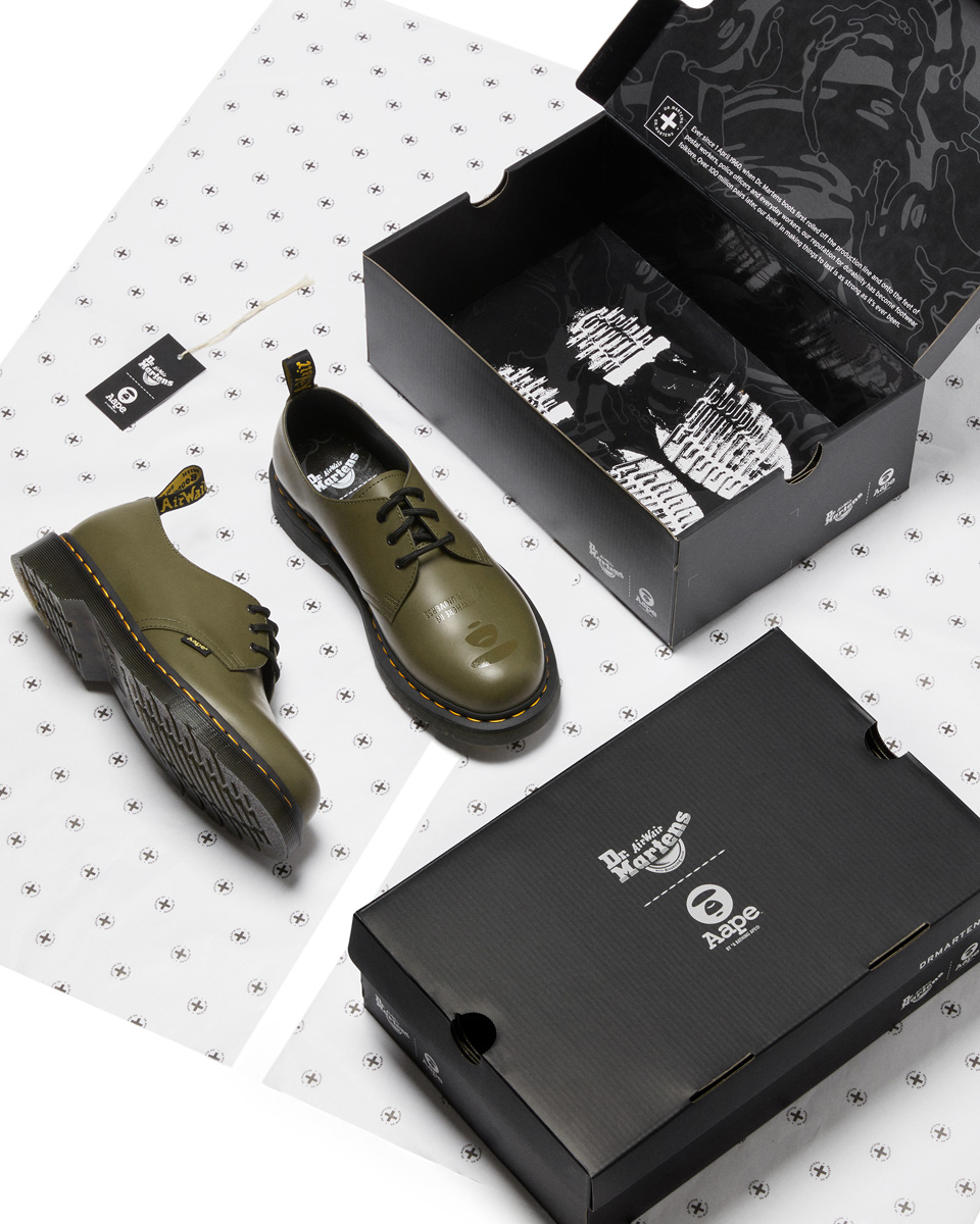 好評国産【極美品】Dr.Martens AAPE コラボ 1461 ブーツ UK8 靴