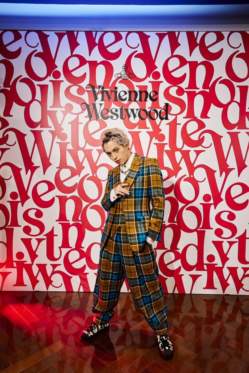 ヴィヴィアンウエストウッド Vivienne Westwood リバーシブル ボタン付