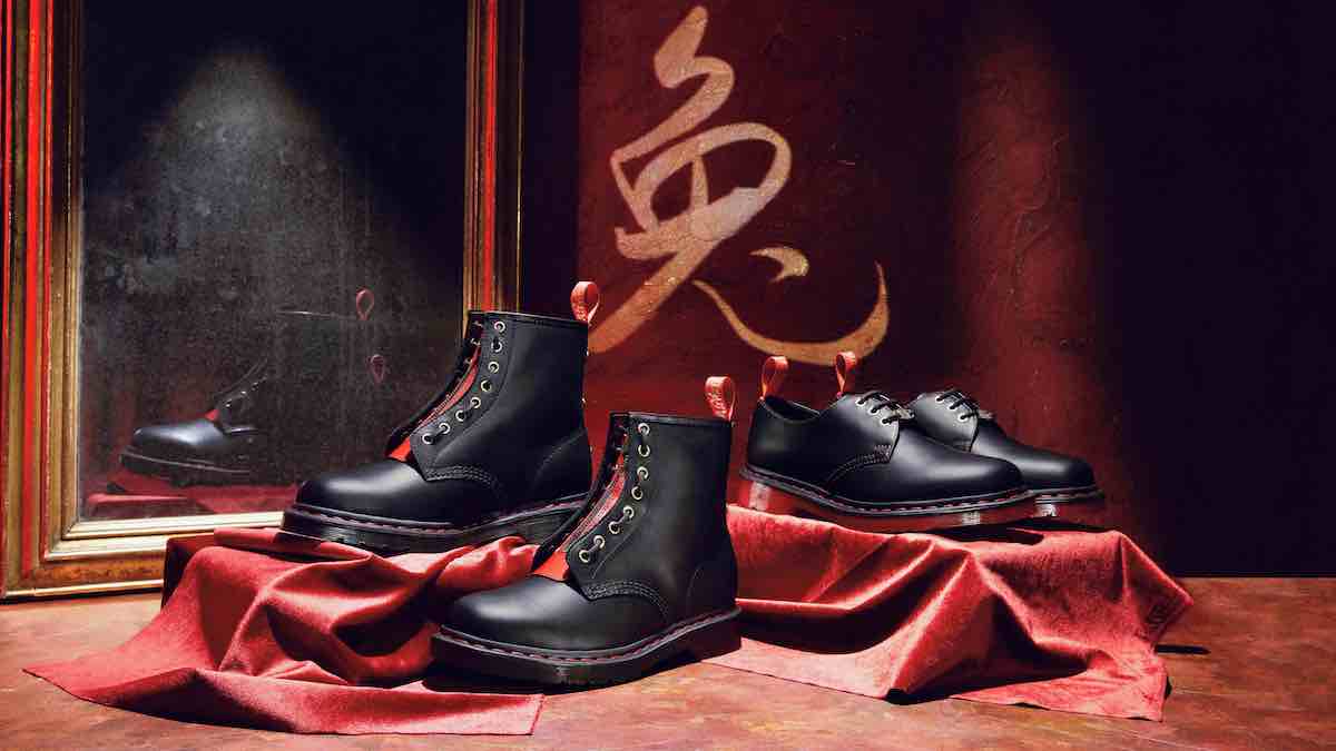 Dr.Martens 8ホール ブーツ 卯年限定30000円で如何でしょうか - ブーツ