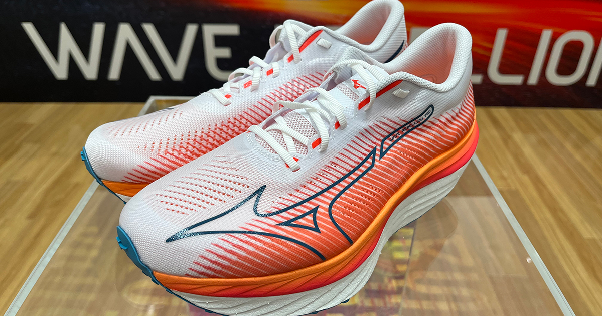 ミズノ」新作ランシューズは短距離スパイク着想の独自ソール - WWDJAPAN