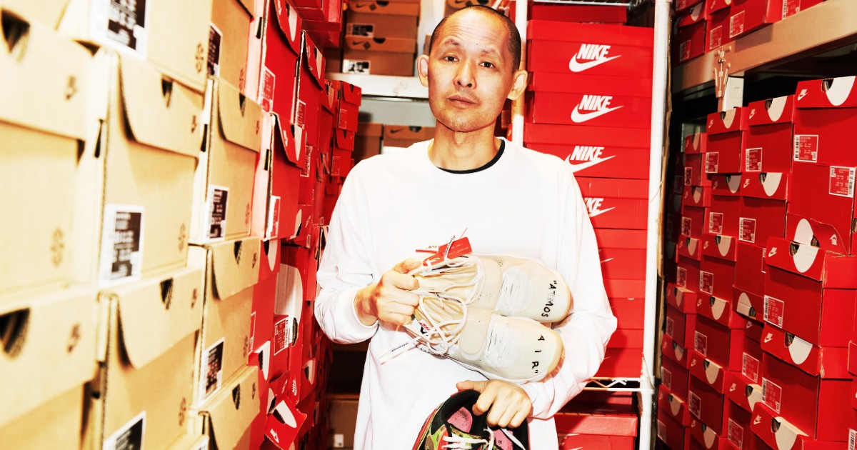 SHOE LIFE  400億円のスニーカーショップ作った男 アトモスCEO・本明秀文のスニーカーライフ 「400億円の使い道