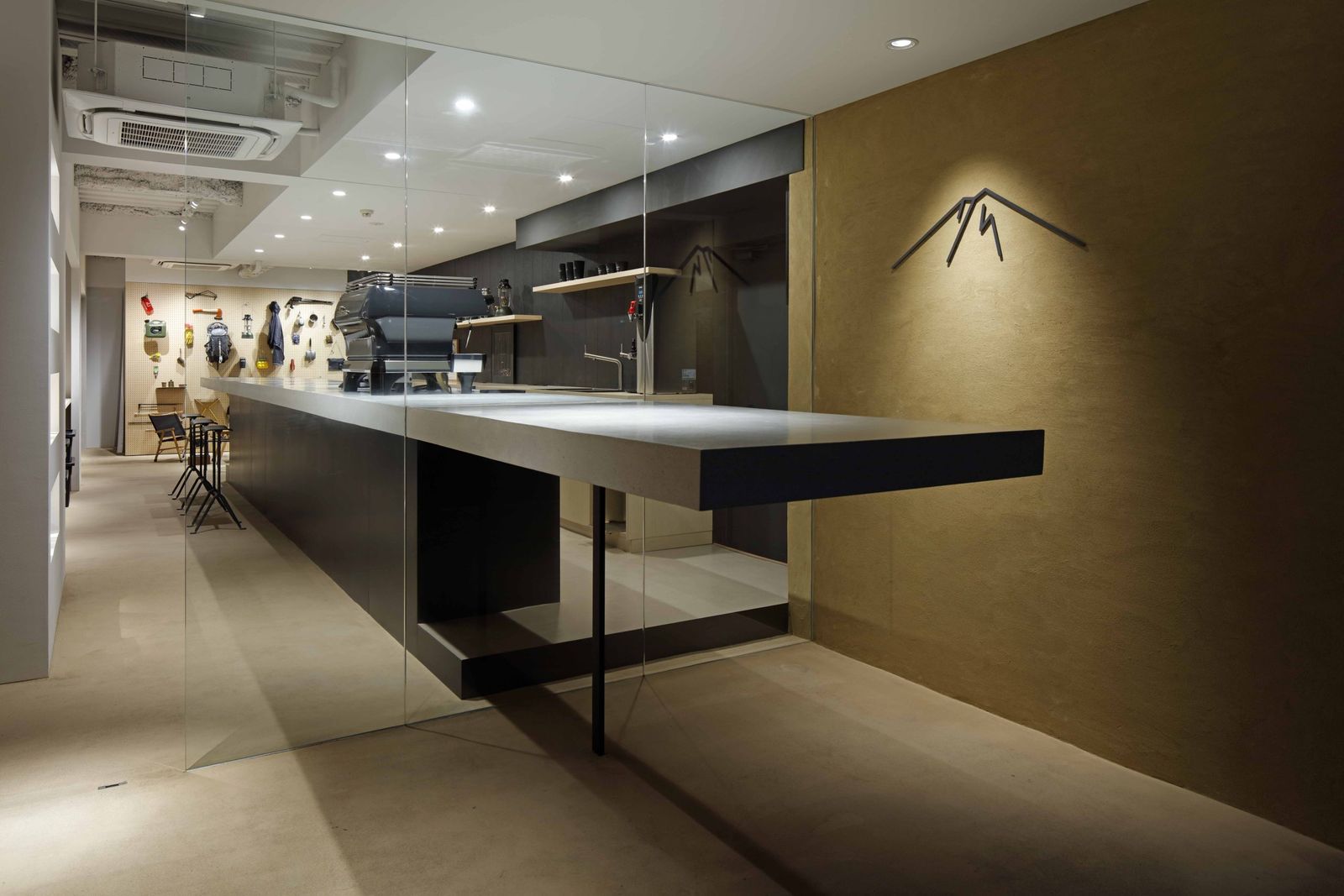 遊び心”がUL登山の入り口 幡ヶ谷の「ナイスタイムマウンテンギャラリー