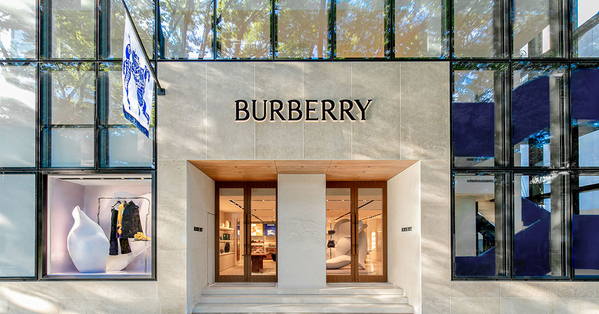 0915-BURBERRY-OG.jpg