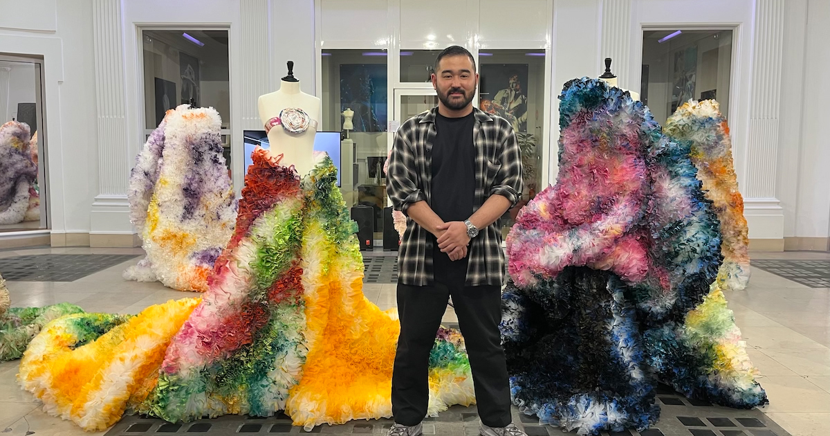 トモ コイズミ」、東京での初の個展に先駆けてアートと交差する