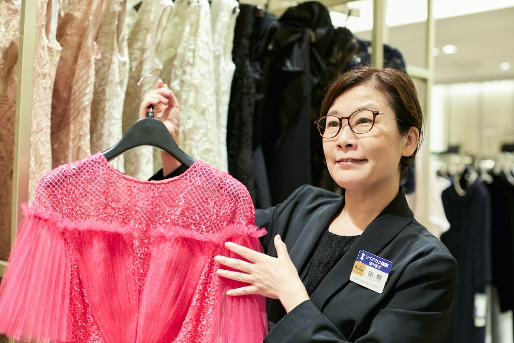 27万円ロングドレス☆撮影や、パーティーに最適、フォーマルドレスとしても