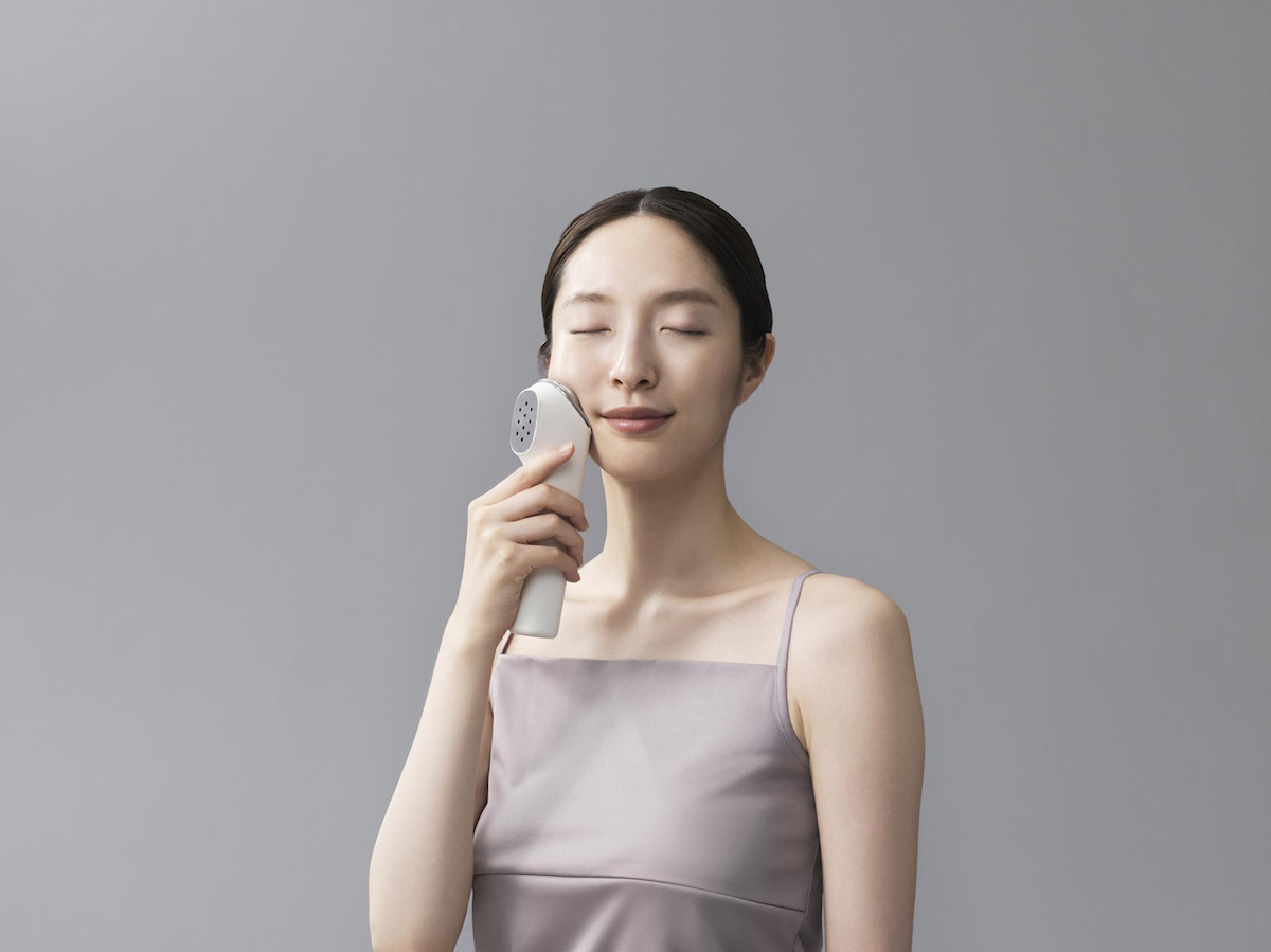 パナソニックから新開発技術搭載の美顔器2種登場 角層浸透ケア