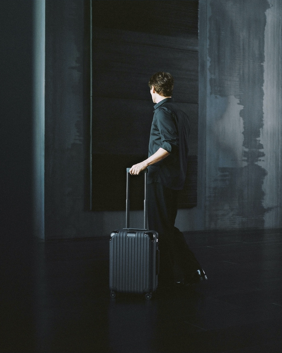 U5923]RIMOWA スーツケース 高さ70cmサイズ ブラック - トラベルバッグ