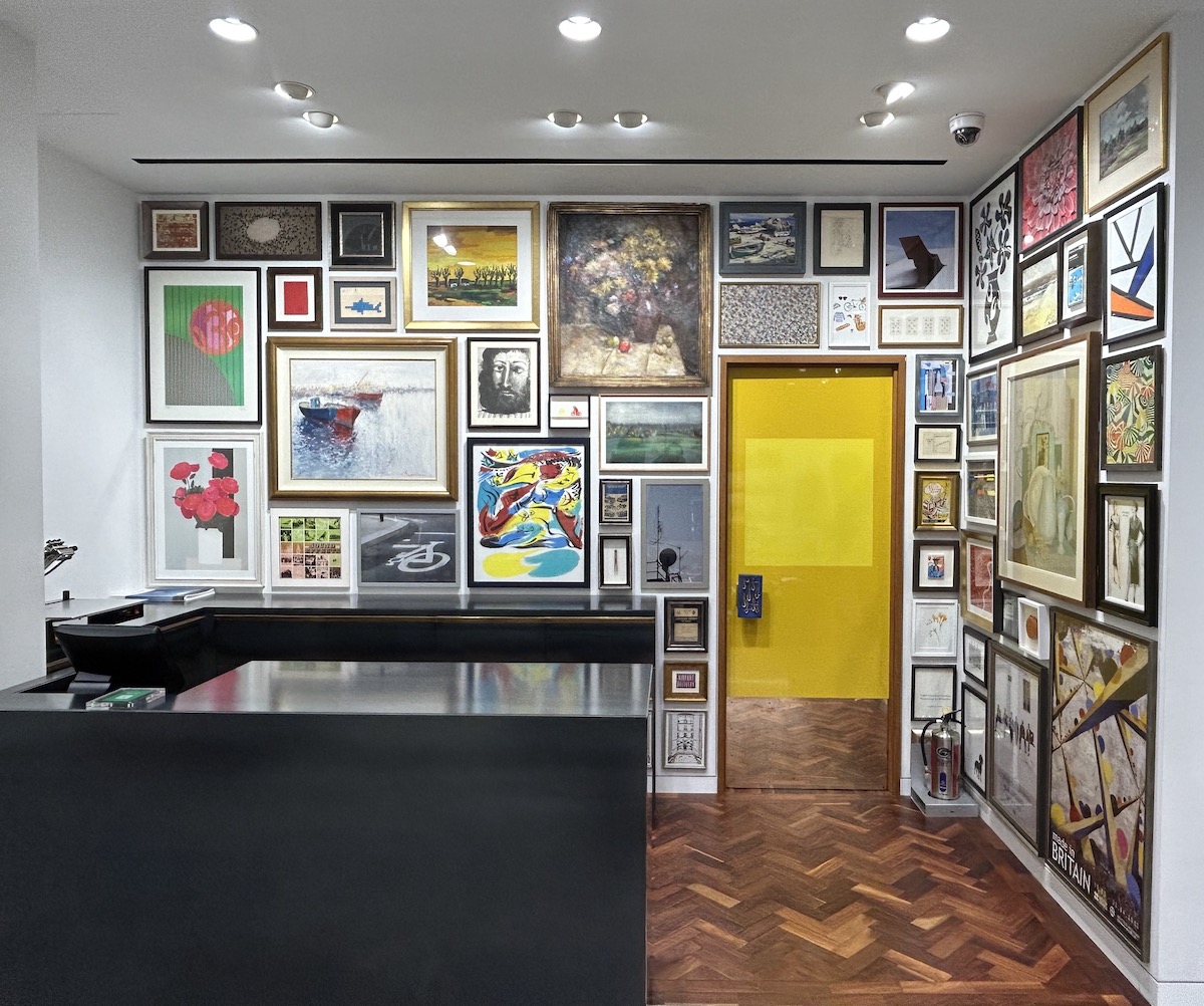 ポール・スミス」的クリスマスのすすめ “シグネチャーストライプ“の