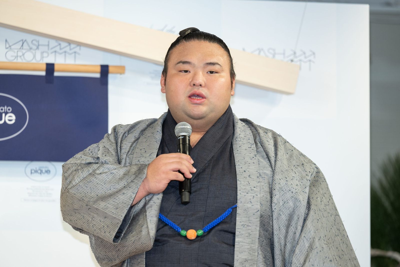 大相撲　貴景勝　断髪式　ジェラピケ　シャツ　まわし　白 大相撲の貴景勝 来場所は「ジェラート ピケ」の化粧まわしで