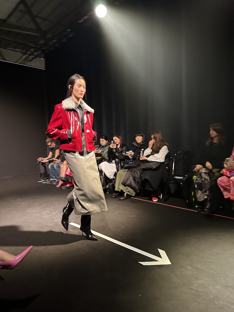 NewJeansのハニに沸く「グッチ」、「マルニ」ではまさかのカニエに遭遇