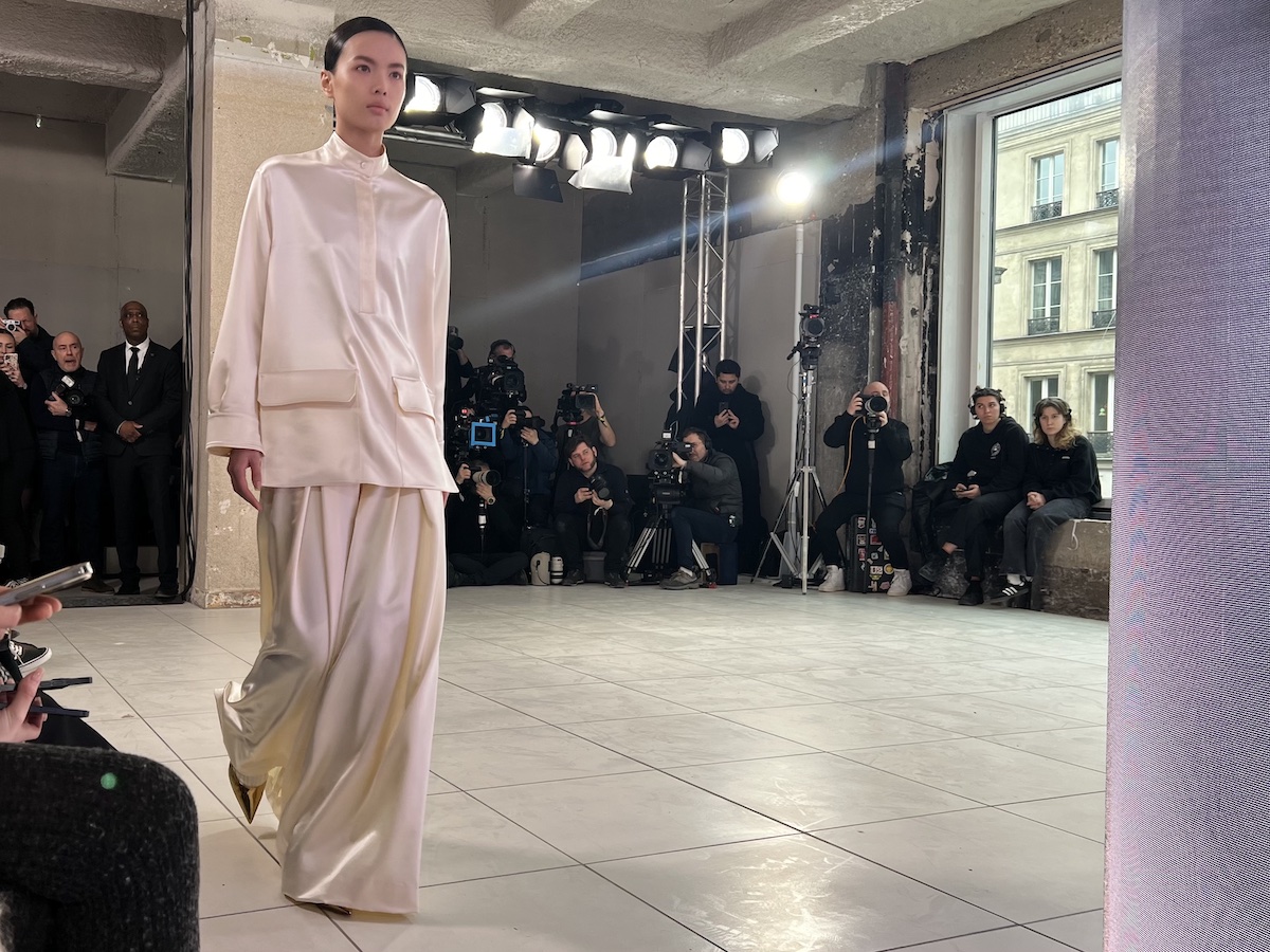 バレンシアガ」で刺激を受け、「メゾン マルジェラ」で背筋がゾワッ  