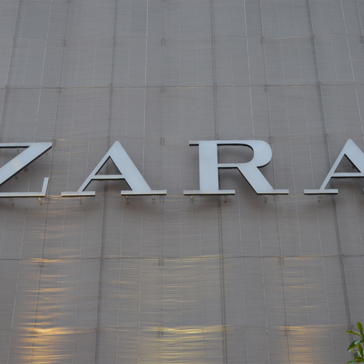 ZARA　3/31激安セール！４着新品であり得ないプライス ZARA Japan / 日本 | 最新コレクション